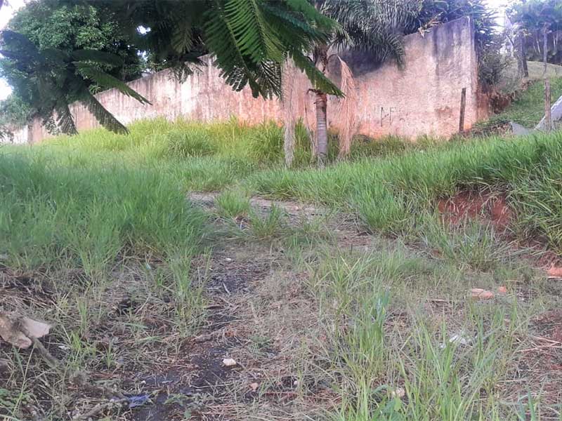 aluga-se 1.500 m² no centro de são roque