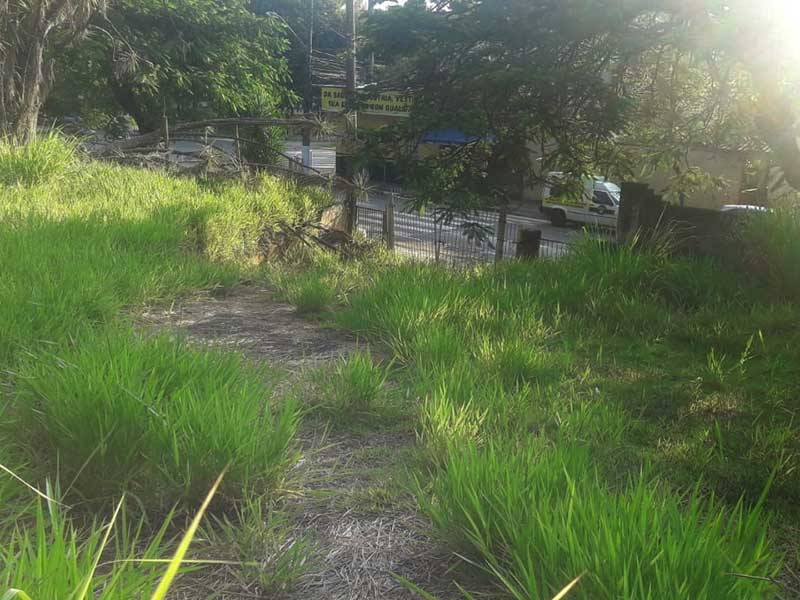aluga-se 1.500 m² no centro de são roque